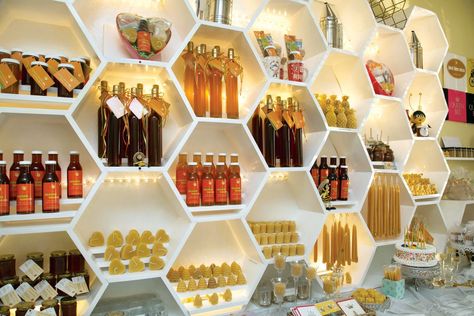 Honey Store Design, Honey Display Ideas, Honey Shop Design Ideas, Honey Shop Design, Honey Display, Retail Display Design, Honey Cafe, Honey Store, Honey Brand