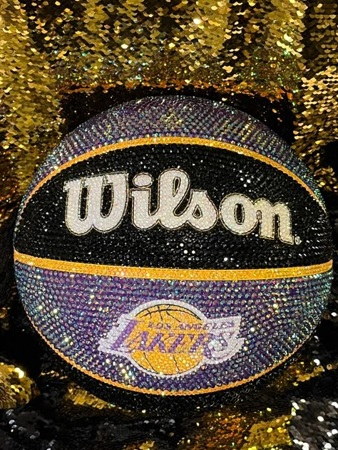 Rhinestone Lakers NBA Basketball Basketball Snacks, Rhinestone Basketball, Basketball Themed Bedroom, Basketball Quotes Inspirational, Diy Basketball, Nba Uniforms, Christmas Wallpaper Iphone Cute, Basketball Moves, Basketball Cake