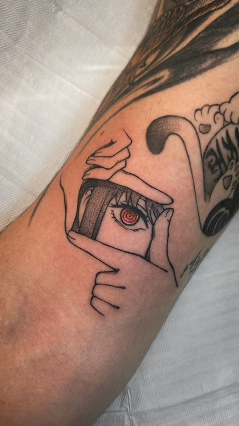 Migi Parasyte Tattoo, Parasyte Anime Tattoo, Horror Anime Tattoo, Static Tattoo, Anime Patchwork Tattoo, Csm Tattoo, Aki Tattoo, Makima Tattoo, Cool Anime Tattoos