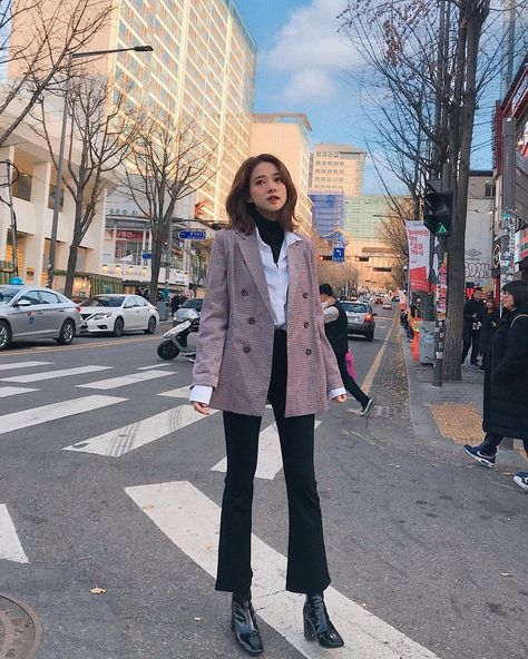 Winter Layering Outfits, Winter Outfits Korean, Layering Outfits, Blazer Outfits, 가을 패션, Inspired Outfits, Korean Outfits, Winter Fashion Outfits, Teen Fashion Outfits