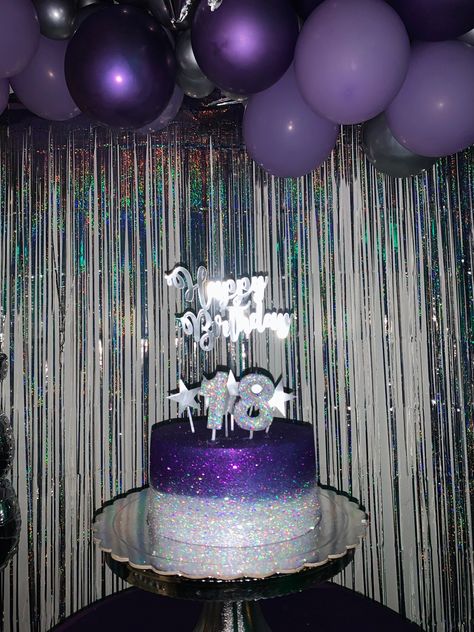 Purple And Silver Birthday Cake, Dark Purple Birthday Cake, Euphoria Birthday Cake, Purple Glitter Cake, Euphoria Cake, Bolo Euphoria, 18th Birthday Cake Designs, 21st Birthday Party Favors, 18th Party Ideas