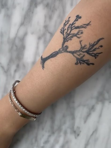 Naturistic Tattoos, Earthy Tattoos Nature, Earthy Tattoos Hippie, Inner Ankle Tattoos, Tree Tat, Nature Tattoo Ideas, Aesthetic Tattoo Ideas, Roots Tattoo, Girl Shoulder Tattoos