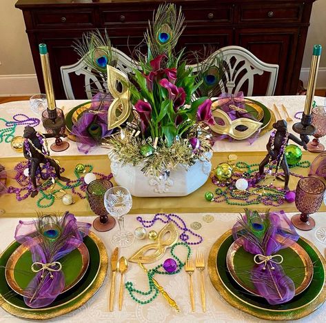 Mardi Gras Party Food, Madi Gras, Mardi Gras Party Decorations, Mardi Gras Wedding, Theme Carnaval, Mardi Gra, Mardi Gras Outfits, Prom Theme, Tea Party Theme