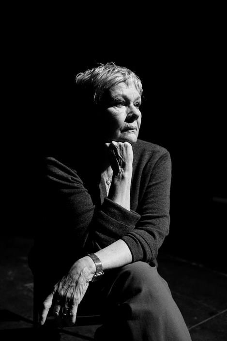 Judi Dench Judith Dench, Judy Dench, Dream Cast, Judi Dench, James Bond 007, British Actresses, Black And White Portraits, Famous Women, White Photos