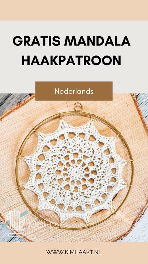 Met dit gratis mandala haakpatroon haak je een leuke en gemakkelijke mandala van ongeveer 15cm (of groter als je dikker garen gebruikt) Mandala Crochet Free Pattern, Free Mandala Crochet Patterns, Mandala Crochet Pattern, Mandala Haken, Dreamcatcher Diy, Mandala Crochet, Crochet Wall Art, Back Post Double Crochet, Crochet Mandala Pattern