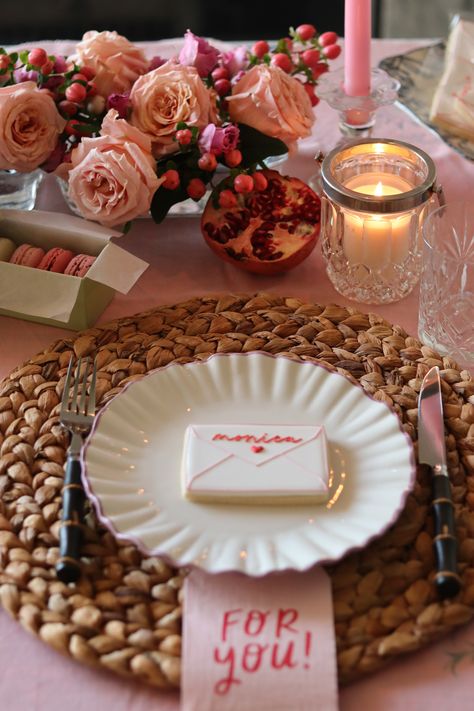 Tablescapes Valentines Day, Parisian Valentines Day, Valentines Day Place Setting, Chic Galentines Party, Vintage Valentines Tablescape, Valentine’s Day Moodboard, Cozy Valentines Day, February Dinner Party Ideas, Valentines Couples Party