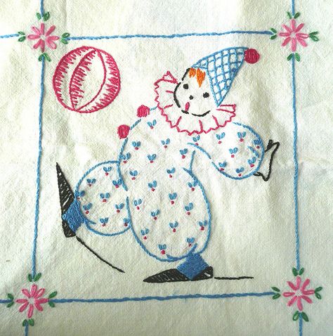 Circus Clown Embroidery by IamSusie, via Flickr Cupcake Embroidery Designs, Embroider Ideas, Machine Applique Designs, Embroidery Lessons, Circus Clown, Cartoon Embroidery, Baby Embroidery, Embroidery Transfers, Brazilian Embroidery