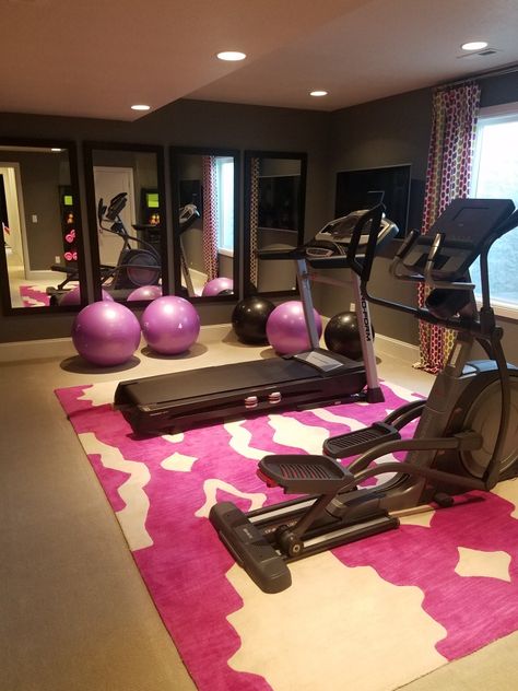 Peloton Gym Ideas, Home Gym For Women, Home Gyms Ideas Workout Rooms, Gym In Home, Pink Home Gym, At Home Gym Room Small Spaces, Workout Room Ideas Home, Exercise Space, Home Gym Basement