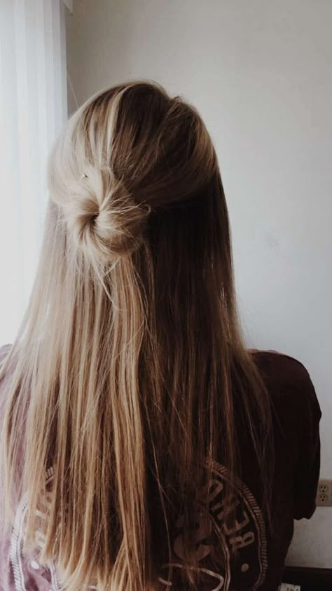 Half Up In A Bun Half Down Hair, Half Up Half Down Hairstyles Strait Hair, Half Up Half Down Bun Straight Hair, Half Up Half Down Hairstyles Bun, Half Up Bun Half Down Hair, Half Up Half Down Hair Easy Straight, Messy Half Up Half Down Bun, Half Up Half Down Messy Bun, Straight Hair Half Up Half Down