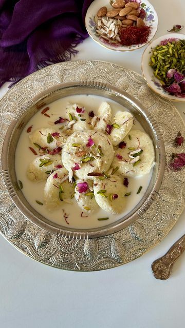 Eid Food Ideas, Rasmalai Recipe, Cardamom Pods, Eid Food, Indian Dessert Recipes, Healthy Homemade Recipes, Dried Rose Petals, Haridwar, Indian Desserts