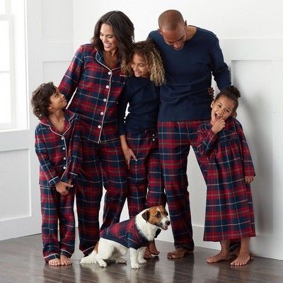 Dog Pyjamas, Flannel Christmas, Pajamas Aesthetic, Family Christmas Outfits, Pajamas Matching, Christmas Jammies, Couple Pajamas, Matching Christmas Pajamas, Red Plaid Flannel