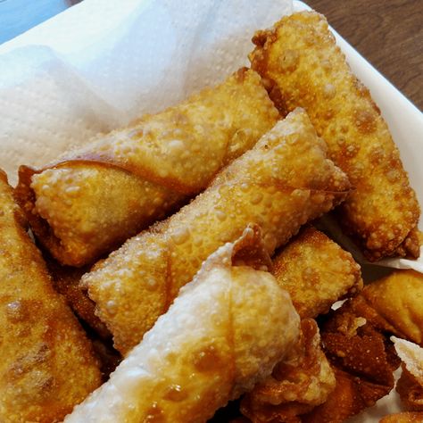 Chinese Egg Rolls, Chinese Meals, Bourbon Chicken Recipe, Homemade Egg Rolls, Pork Egg Rolls, Homemade Chinese Food, Tso Chicken, Sweet And Sour Sauces, Dinner Choices