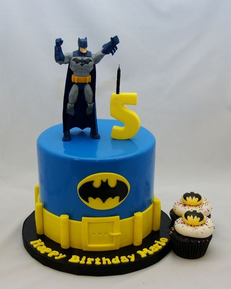 Batman Valentine, Superhero Birthday Party Decorations, Fireman Cake, Batman Birthday Cakes, Christening Cake Boy, 8th Birthday Cake, My Little Pony Cake, Little Pony Cake, Cake Boy