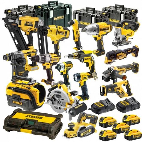 20-VOLT MAX LITHIUM ION CORDLESS COMBO KIT (24-TOOL) Power Tool Set, Mechanics Tool Set, Yard Tools, Serra Circular, Angle Drill, Tool Storage Diy, Battery Tools, Dewalt Tools, Dewalt Power Tools