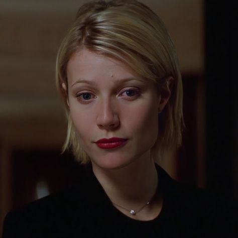 Gwyneth Paltrow Short Hair, Gweneth Paltrow, 2000 Hair, Shag Bob, Bixie Haircut, Movie Inspired Outfits, Gwyneth Paltrow, Cut My Hair, Iconic Movies