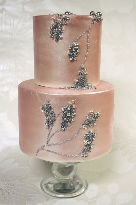 Pearl Wedding Cakes, Wedding Cakes Pink, Cake Dekoration, Pink Wedding Cakes, Cakes Pink, Metallic Cake, Metallic Wedding Cakes, Blush Wedding Cakes, Wedding Cake Pearls