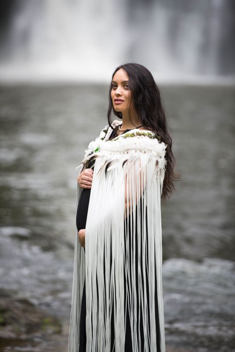 White Korowai Maori Wedding Dress, Korowai Wedding, Korowai Cloaks Maori, Wahine Toa, Maori Culture, Carnival Dress, Maori Designs, Māori Culture, Maori Art