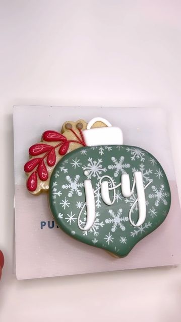 Sift & Swirl - Marilyn on Instagram: "This cutter from @kaleidacuts is still one of my favorites during Christmas 😍 it has been used every year since I’ve had it. . . #siftandswirl #purveyorsofsugar #ornaments #ornamentcookies #joy #christmas #christmascookies #cookiedecorating #cookiedecoratingvideo #houston #htx #houstoncookies #houstondesserts #tomballtx #thewoodlandstx #cypresstx #royalicing #customcookies #decoratedsugarcookies #cookiesofinstagram" Ornament Cookies Decorated, Christmas Icing, Decorated Christmas Cookies, Ornament Cookies, Joy Christmas, Christmas Cookies Decorated, Cookie Ideas, Custom Cookies, Sugar Cookies Decorated