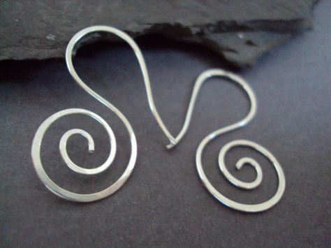 Hand Hammered Sterling Swirl Earrings Sterling by ElementsbyJulie, $22.00 Work Earrings, Prescott Az, Hammered Earrings, Swirl Earrings, Buy Earrings, Wire Work, Wire Earrings, Sterling Earrings, Wire Jewelry