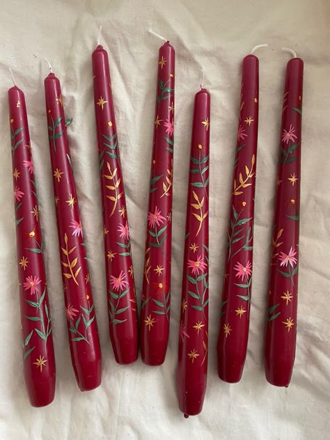 black hand painted floral candles Dandiya Sticks, Advent Wreath Diy, Winter Candles, Candle Painting, Home Redesign, Candle Crafts, Hand Painted Candles, Candle Crafts Diy, Cozy Candles