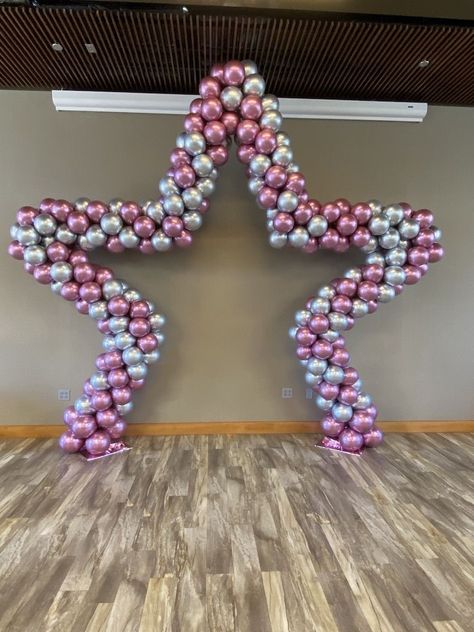 Balloon Picture Frame, Star Balloon Arch, Nurse Balloons, Twinkle Star Party, Balloon People, Prom Decorations, Balloon Photo, Balloon Tower, 20th Birthday Party