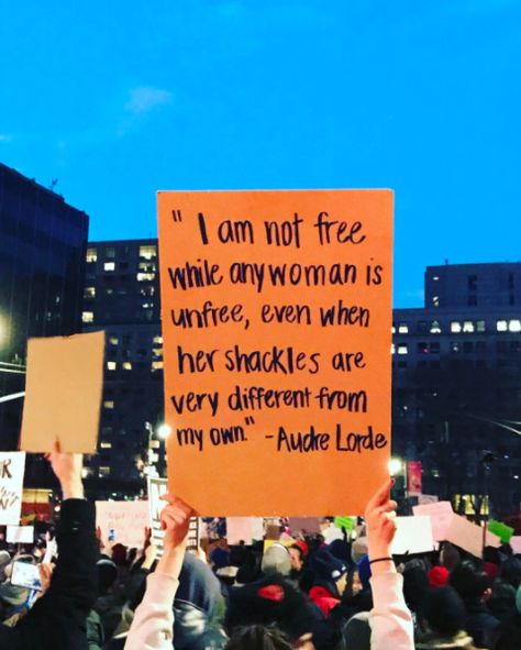 35 Best Signs From the Protest Against Donald Trump’s Muslim Ban | Observer Sydney Aesthetic, Womens March Signs, Divine Woman, Goddess Rising, March Signs, Whatever Quotes, Powerful Photos, Local Girl, Protest Posters