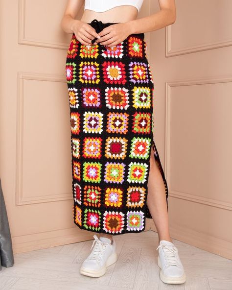 Crochet Granny Square Skirt, Granny Square Skirt, Boho Grandma, Boho Granny Square, Colorful Granny Square, Square Skirt, Crazy Crochet, Skirt Pattern Free, Crochet Maxi Skirt