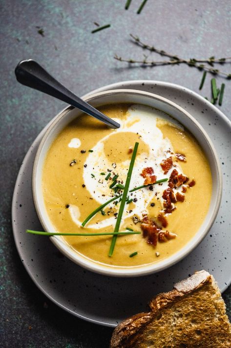 Silky smooth with slightly earthy notes from the chestnuts. This comforting soup is the perfect starter to any meal Smooth Soups, Chestnut Soup, Chestnut Recipes, Creamy Soup Recipes, Comforting Soup, Mushroom Soup Recipes, Roasted Chestnuts, Creamy Soup, Full Meal Recipes