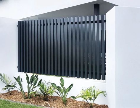 No Weld Aluminium Battens Batten Fencing, Aluminium Battens, Batten Fence, Slat Fencing, Backyard Hardscape, Aluminum Pool Fence, Aluminum Driveway Gates, Aluminum Fabrication, Black Building