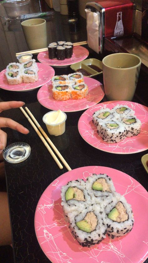 Sushi Train Aesthetic, Sushi Train, Train Aesthetic, Birthday Food, Good Food, Chips, Train, Table Decorations, Birthday