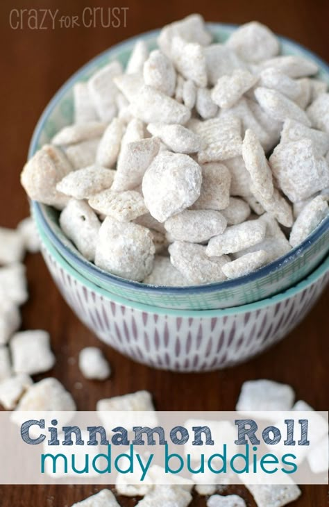 Puppy Chow Crispix Recipe, Puppy Chow Snack, Puppy Chow Cookies, Chex Mix Recipes Original, Cinnamon Roll Frosting, Puppy Chow Chex Mix Recipe, Chex Mix Puppy Chow, Chex Party Mix, Muddy Buddies Recipe