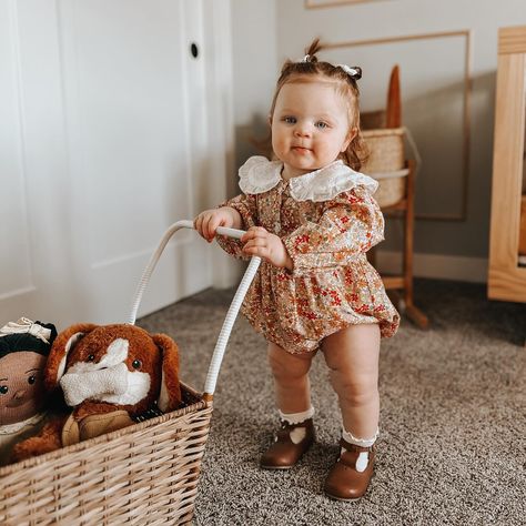 eleven months of aspyn daisy🌼 i cannot express how much love this little girl puts on my heart. her beautiful long red hair, her innocent baby blue eyes, her sweet developing personality, and everything else about her brings me so much joy🌷 bows + romper: @minnieandmonty.co (code’ASPYN10’) shoes: @adelisaandco (code ‘OCCURRINGWITHOLIVIA10’) #girlmom #girlythings #babyhairstyle #babyhair #redhead #babygirl #babygirlstyle #vintage #vintageaesthetic #vintagenursery #littlegirl #cottagecore #di... Cottagecore Baby, Baby Blue Eyes, Long Red Hair, Vintage Nursery, Long Red, Baby Outfits, Girl Mom