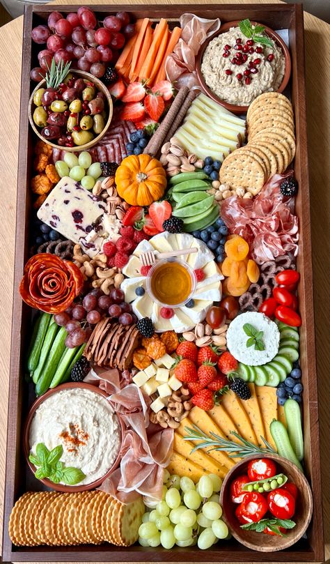 Grazing board for your cosy Autumn nights Fall Charcuterie Board Rectangle, Grazing Board Thanksgiving, Veggie Grazing Board, Fall Food Platters, Carchuterie Board, Autumn Charcuterie Board Ideas, Charcuterie Board With Veggies, Fall Crudite Platter Ideas, Fall Grazing Board Ideas