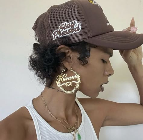 Short Curly Twa Hairstyles, Turban On Short Hair, Twa With Hat, Short Hair In Hat, Short Hair With Hats Women, Short Hair With Hat, Curly Pixie Cuts Black Women, Hat Hairstyles Short Hair, Hats With Short Hair