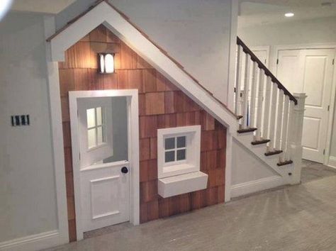 Under stairs clubhouse Under Stairs Playhouse, Skjulte Rum, Kids Indoor Playhouse, Room Under Stairs, تحت الدرج, Indoor Playhouse, Build A Playhouse, Under The Stairs, Stair Storage