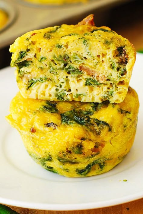 Breakfast Egg Muffins with Bacon and Spinach Gluten Free Snacks Recipes, Breakfast Egg Muffins, Muffins Breakfast, Egg Muffins Breakfast, Vegan Muffins, Egg Muffins, Spinach Recipes, Gluten Free Snacks, Free Snacks