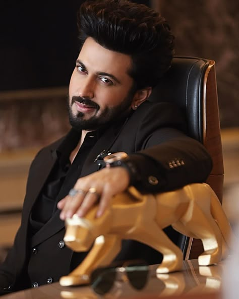 Dheeraj Dhoopar Photos, Happy Birthday 20, Karan Preeta, Hipster Outfits Men, Dheeraj Dhoopar, Birthday 20, Girls Status, Cartoon Love Photo, Mega Star