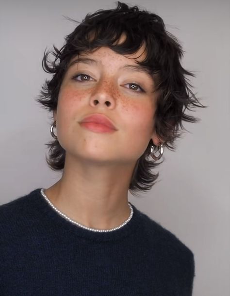 "mixie" Haircut Wavy, Fire Haircut, Natural Hair Short Cuts, Short Haircut Styles, Short Bangs, Curly Pixie, Long Pixie, Hair Reference, Short Hair Haircuts