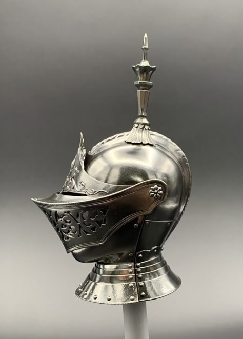 Medieval Armor Helmet, Helmet Fantasy, Helmet Reference, Armor Drawings, Knight's Helmet, Armour Helmet, Medieval Helmet, Medieval Knight Armor, Helmet Tattoo