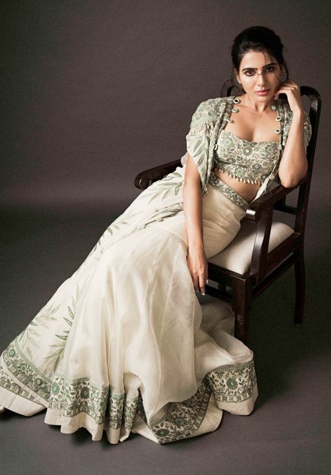 5 lightweight lehengas from Samantha Akkineni’s closet that are perfect for intimate weddings. @vogueindia ... Summer Indian Wedddings ... #samanthaakkineni #lehengas 3choli #lehengacholi #lightlehenga #summerindianwedding @ #vogueindia via @sunjayjk Samantha Photoshoot, Man Actor, Samantha Akkineni, Samantha Pics, Lehenga Blouse Designs, Family Man, Samantha Photos, Lehenga Collection, Lehenga Blouse