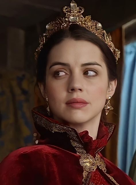 Mary Reign Dresses, Mary Queen Of Scots Reign Hairstyles, Kingdom Vibes, Mary Stuart Dress Reign, Reign Aylee, Queen Mary Reign, Profile Picture Ideas, Aliya Bhatt, Mary Reign