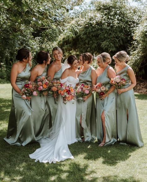 WOMEN RULE ❣️ 15% off this weekend to celebrate International Women's Day! Bridesmaid Colour Ideas, Light Green Bridesmaid Dresses, Sage Bridesmaid Dresses, Womens Bridesmaid Dresses, Sage Green Bridesmaid Dress, Sage Green Dress, Bridesmaid Colors, Wedding Colour, Sage Green Wedding