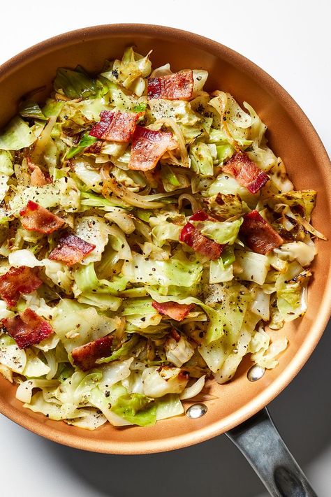 Bacon-Fried Cabbage Stir Fry Cabbage, Charred Cabbage, Fry Cabbage, Salad Cabbage, Cabbage Coleslaw, Fried Cabbage Recipes, Grilled Cabbage, Bacon Fried Cabbage, Sauteed Cabbage