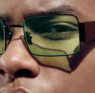 Sunglasses Editorial, Crocodile Eyes, Shady Lady, Piece Sign, New Kids On The Block, 인물 사진, Green Aesthetic, Photography Inspo, Instagram Inspiration