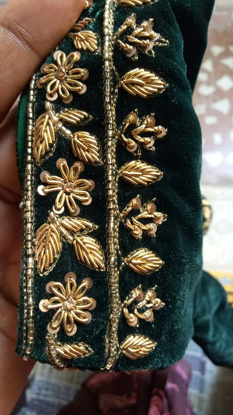 Zardosi Embroidery Suits Pakistani, Dabka Work Embroidery, Zardosi Border, Velvet Blouse Design, Neck Embroidery Designs, Khatli Work, Gold Work Embroidery, Hand Work Design, Zardosi Work