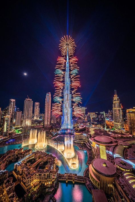 Dubai Tower, Dubai Destinations, Dubai Burj Khalifa, Dubai 2023, Dubai Nightlife, Tallest Building In The World, Dubai Festival, Dubai Tourism, Dubai Architecture