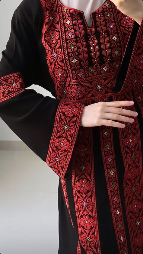 Elegant Veils, Islamic Fashion Dresses, Afghani Clothes, Abaya Design, Stylish Hijab, Desi Fashion Casual, Afghan Clothes, Mode Abaya, Modest Dresses Casual