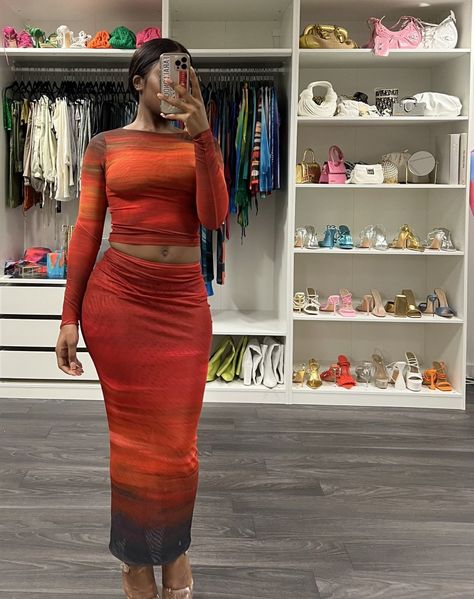 Gown Outfit, African Print Maxi Skirt, Mode Tips, African Inspired Clothing, Dinner Dress Classy, Elegant Dresses Classy, Effortlessly Chic Outfits, African Print Dresses, Classy Casual Outfits