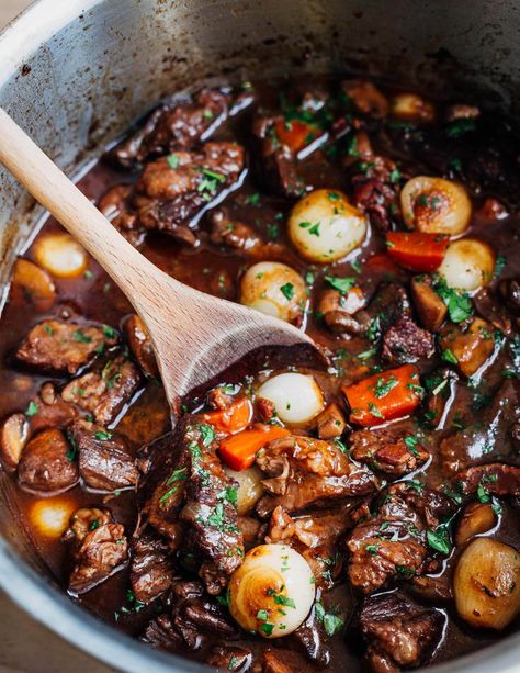 Beef Bourguignon Recipe - Brooklyn Supper Vegetable Beef Soup Instant Pot, Beef Soup Instant Pot, Hot Beef, Beef Bourguignon Recipe, Beef Soup Recipes, Vegetable Beef Soup, Winter Comfort Food, Beef Chuck Roast, Winter Comfort