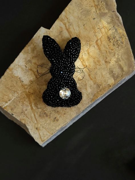 Elegant Brooch, Bunny Jewelry, Rabbit Jewelry, Black Bunny, Beadwork Designs, Unique Jewelry Gifts, Rhinestone Chain, Easter Bunny Rabbit, Animal Brooch